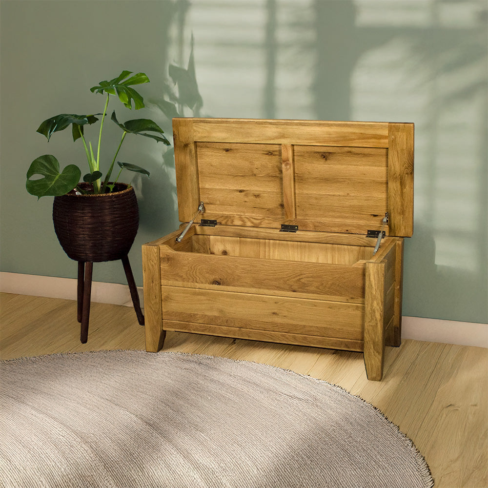 Vienna Oak Blanket Box