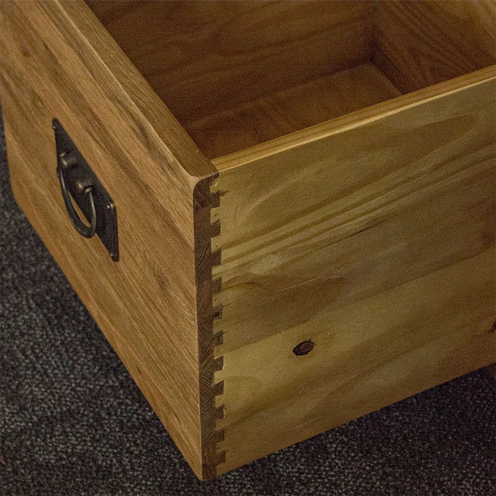 The dovetail joinery on the drawers of the Yes Compact 1 Door 3 Drawer Oak Buffet.