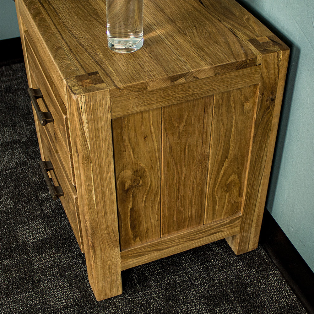 The side of the Amalfi 2-Drawer Oak Bedside