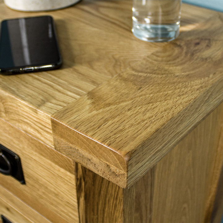 Yes Oak Bedside Table